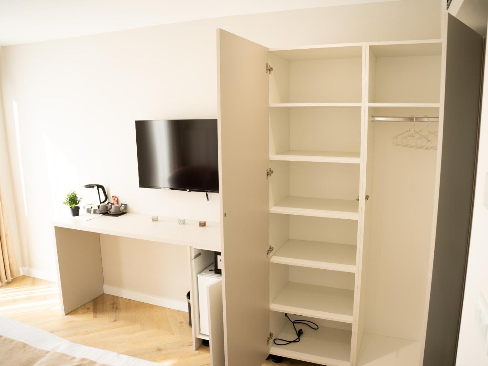 Lala Hotell Bosanska Krupa Exteriör bild