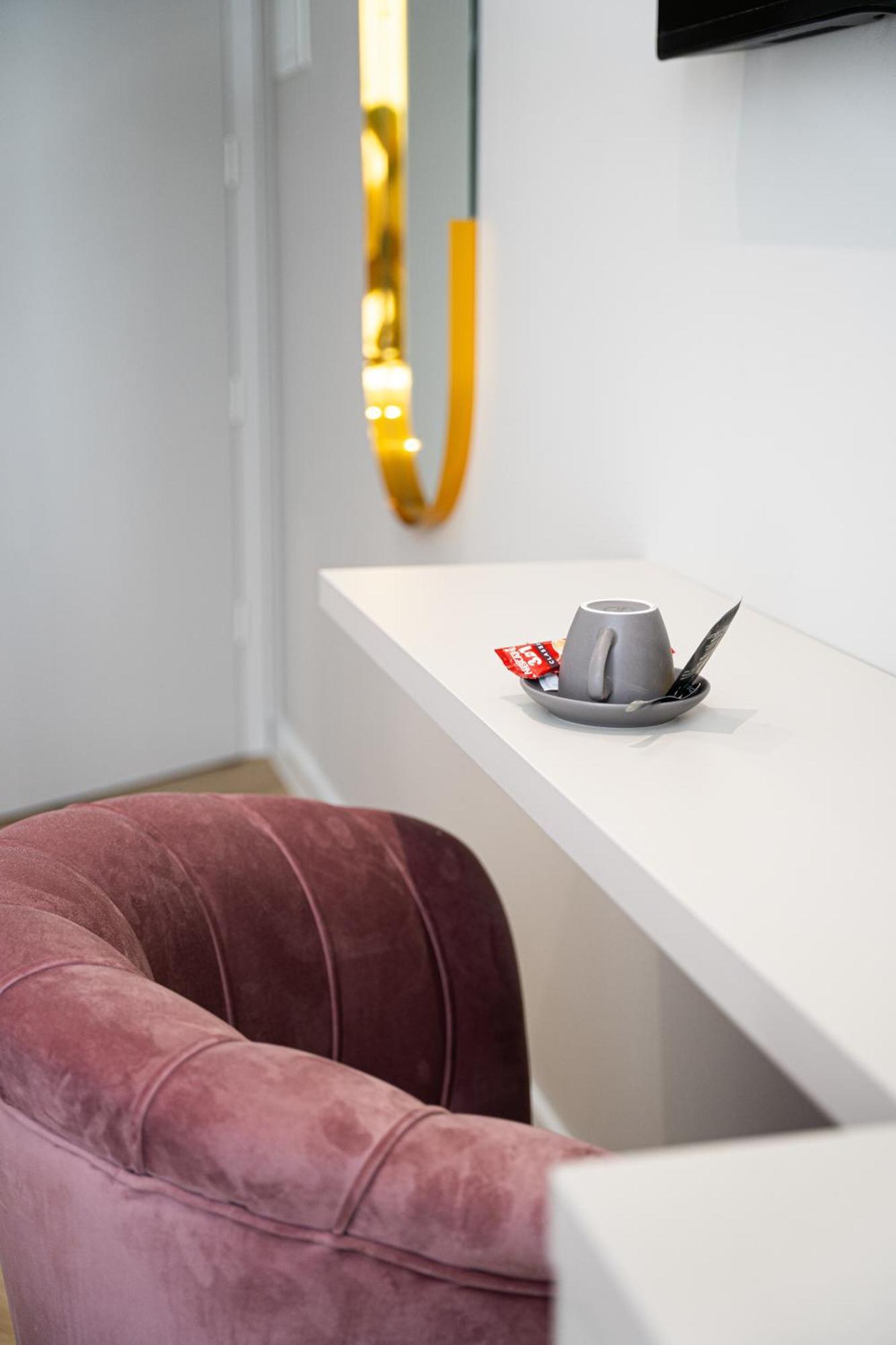 Lala Hotell Bosanska Krupa Exteriör bild